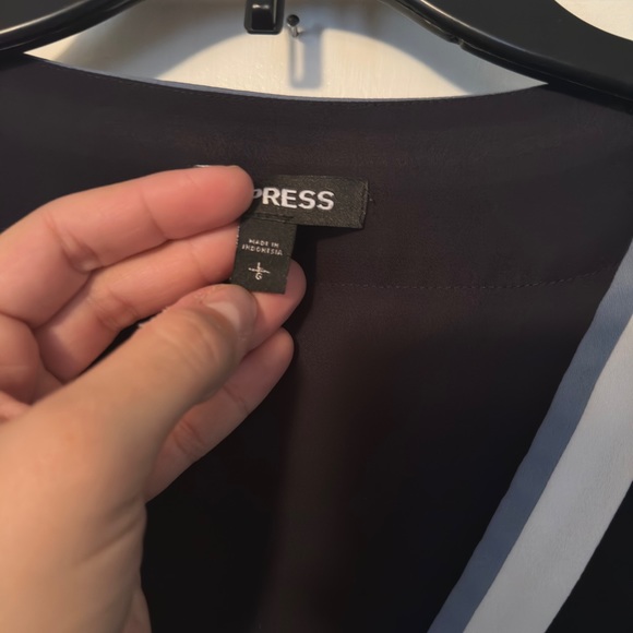 Express Blouse - Picture 4 of 4